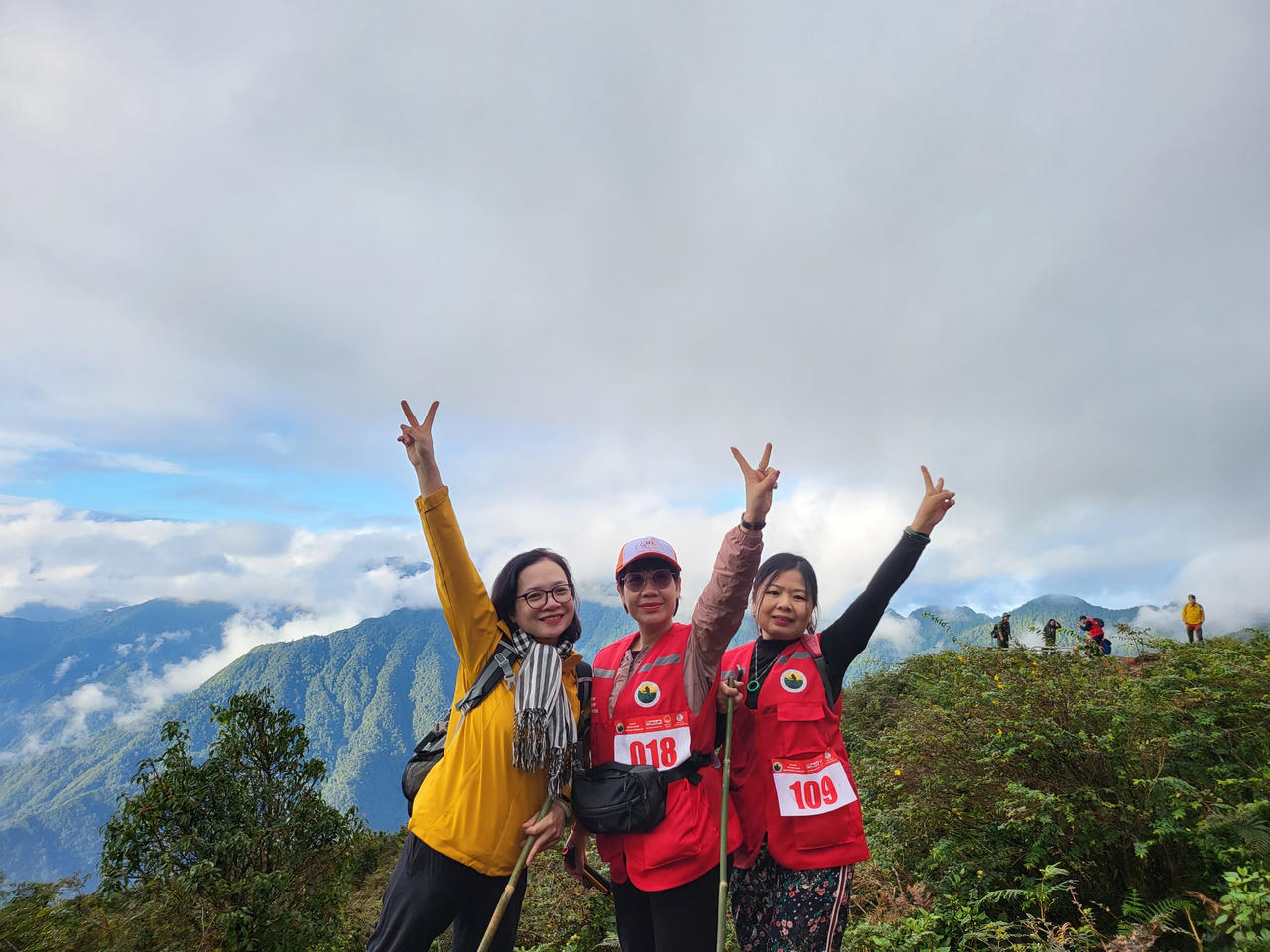“Bước chân trên mây – chinh phục đỉnh Tà Chì Nhù”: Hành trình của những nhà báo hạnh phúc