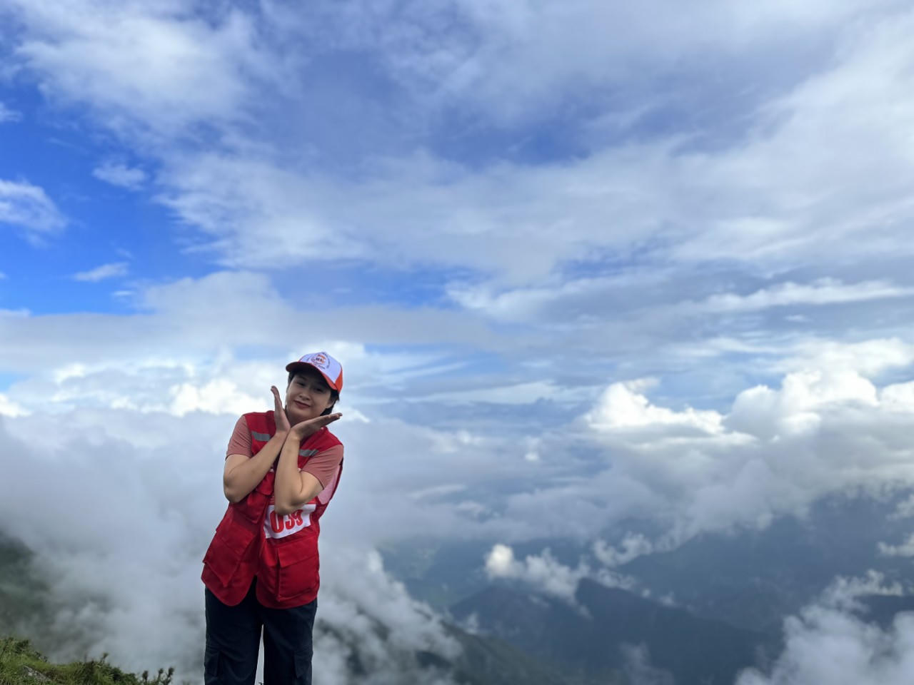 “Bước chân trên mây – chinh phục đỉnh Tà Chì Nhù”: Hành trình của những nhà báo hạnh phúc