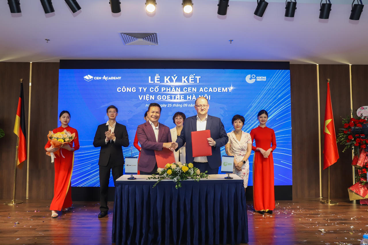 CenLand sẵn sàng cho hành trình vươn ra thế giới