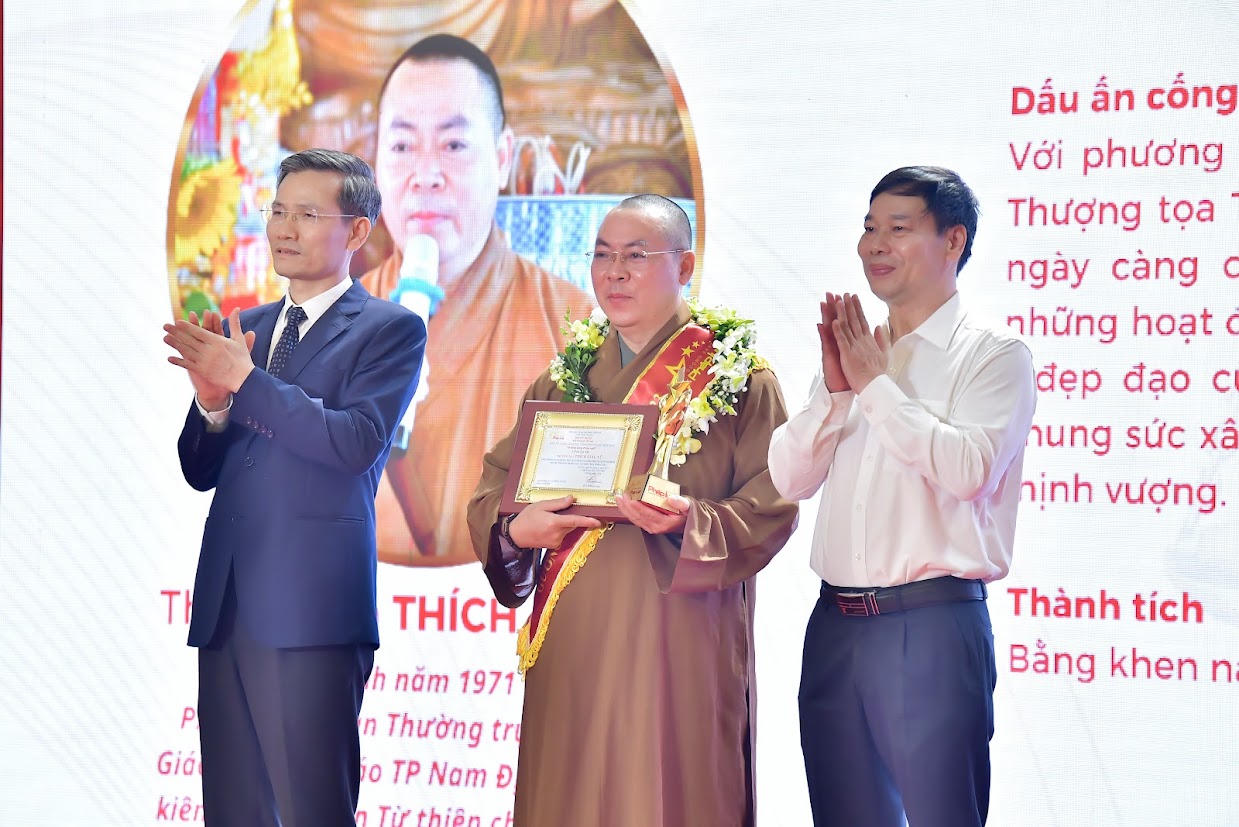 Tôn vinh 50 Gương sáng Pháp luật năm 2023