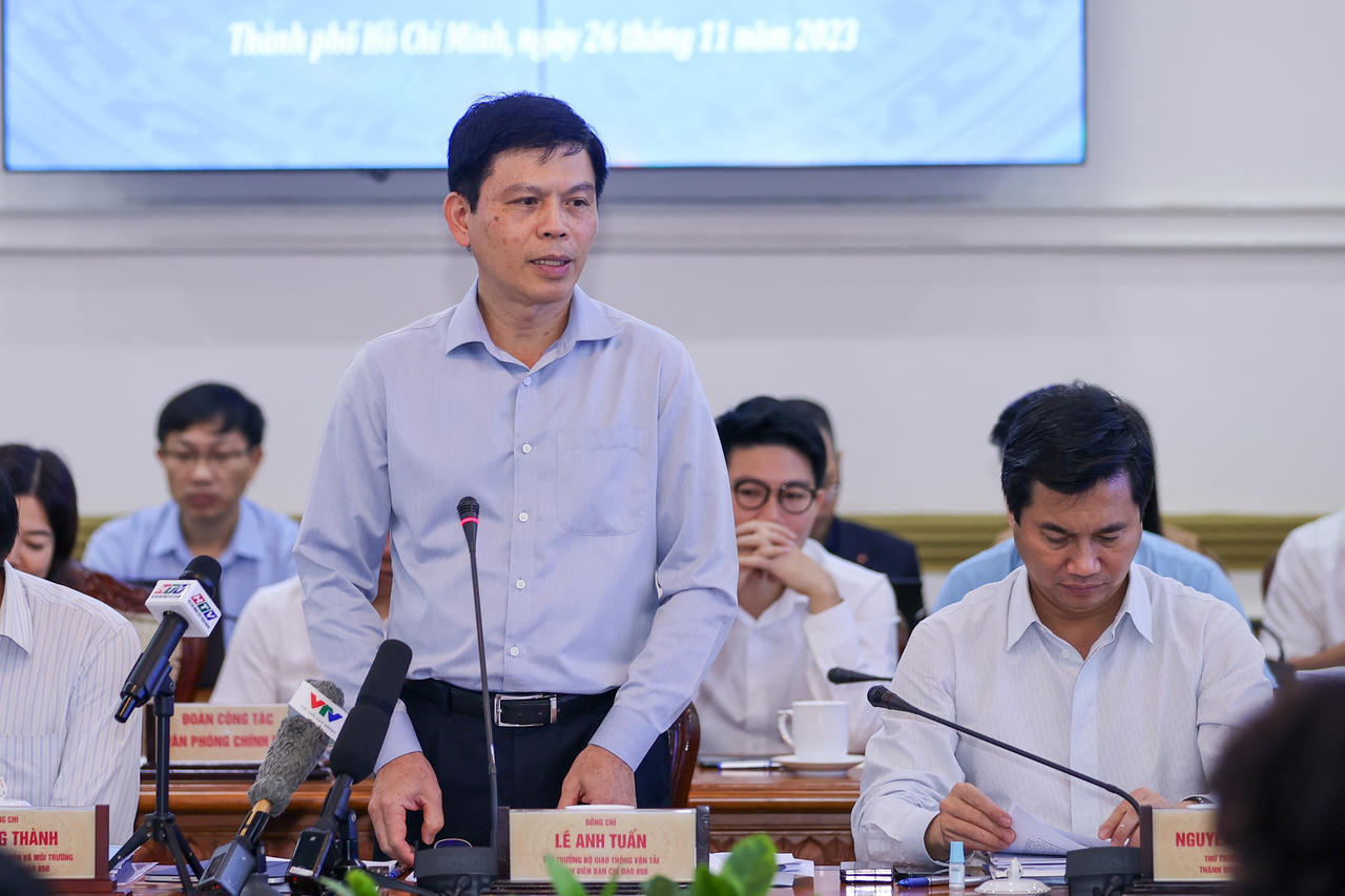 Thủ tướng: Tháo gỡ khó khăn, phân cấp, phân quyền tối đa để phát triển TPHCM