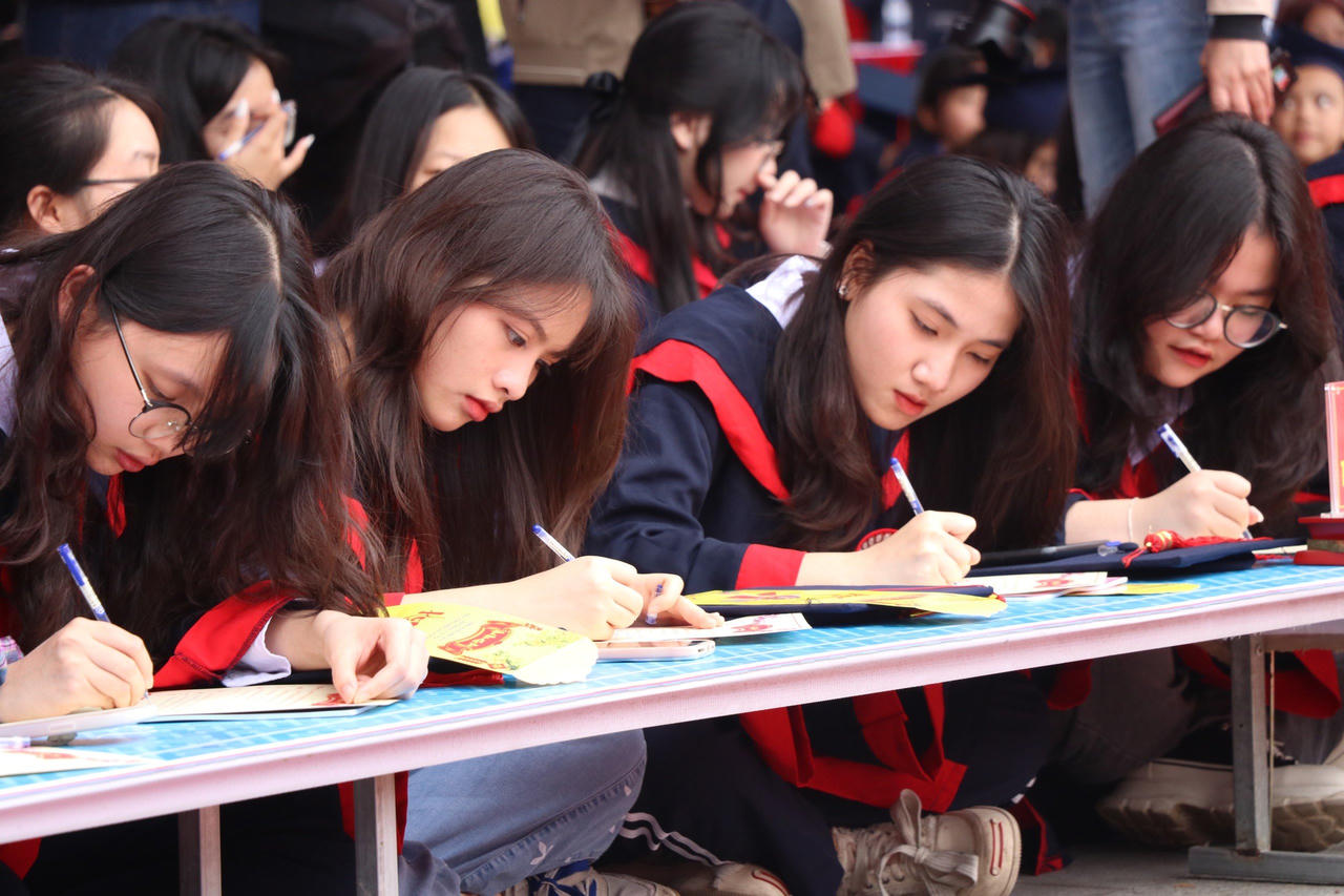 Lễ hội Khai bút đầu Xuân Giáp Thìn tại Khu tưởng niệm Vương triều nhà Mạc, đền thờ Trạng Trình