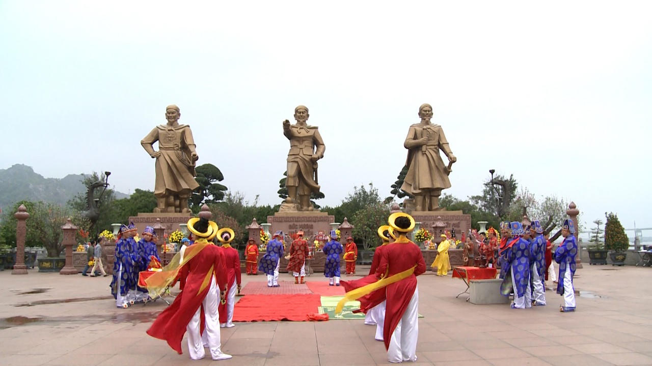 Xin ấn đền Trần với cái tâm thư thái