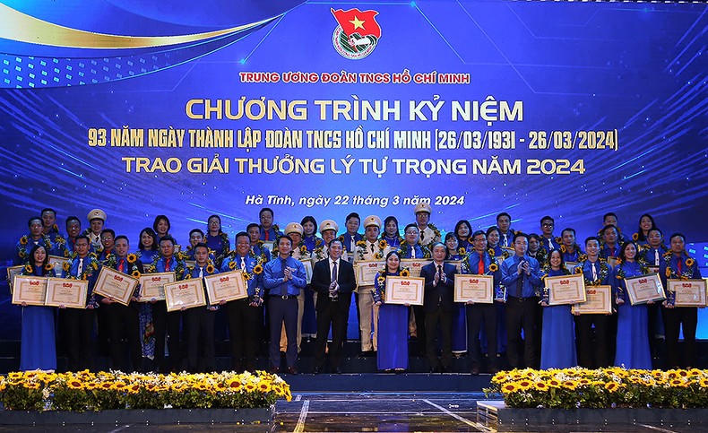 Tuyên dương 100 cá nhân giành Giải thưởng Lý Tự Trọng dịp kỷ niệm 93 năm Ngày thành lập Đoàn