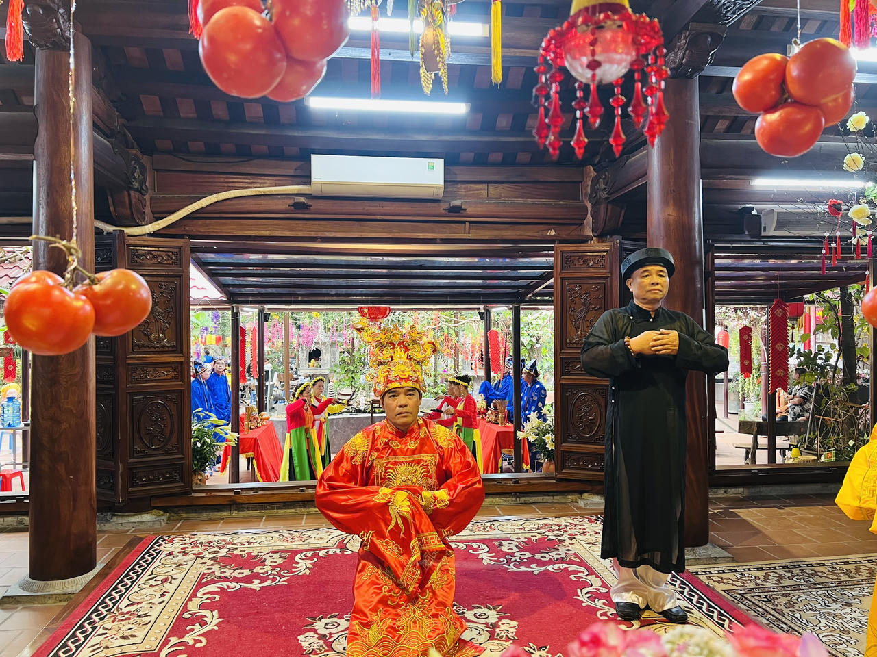 Hàng nghìn người tham dự lễ Giỗ Tổ tại chùa Khai Nguyên