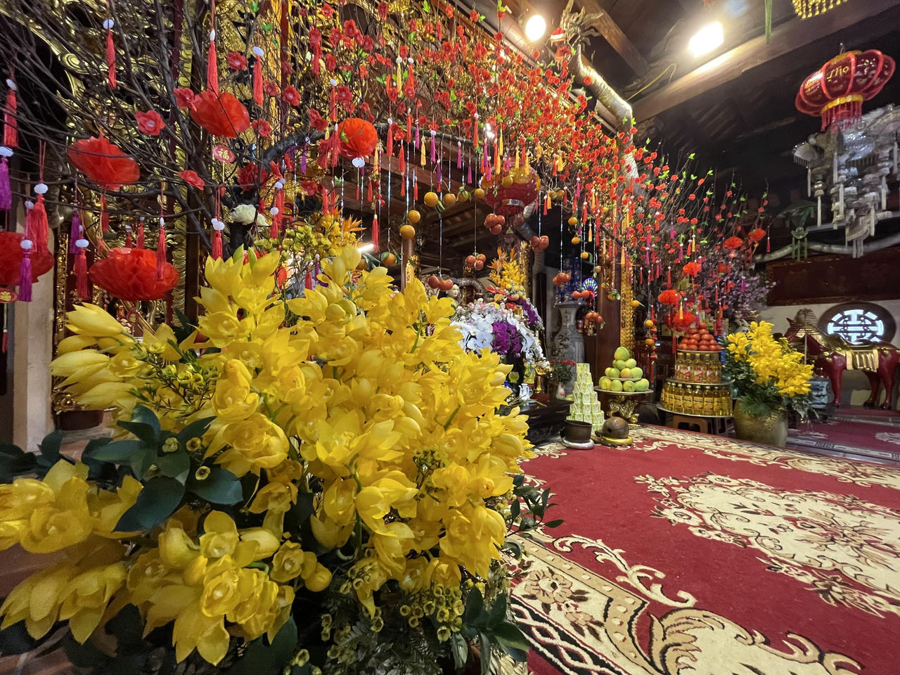 Hàng nghìn người tham dự lễ Giỗ Tổ tại chùa Khai Nguyên