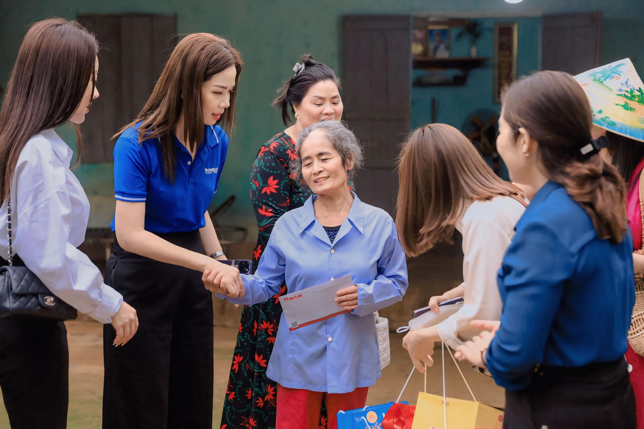 Chương trình thiện nguyện “Sống yêu thương”: Nhân lên những tấm lòng vàng