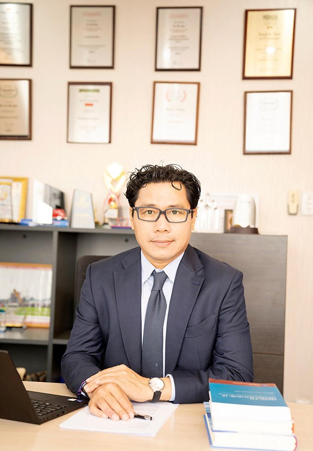 TS.LS Châu Huy Quang - Giám đốc điều hành công ty Luật Rajah & Tann LCT Việt Nam: Vì một cộng đồng doanh nhân lấy pháp quyền làm trọng