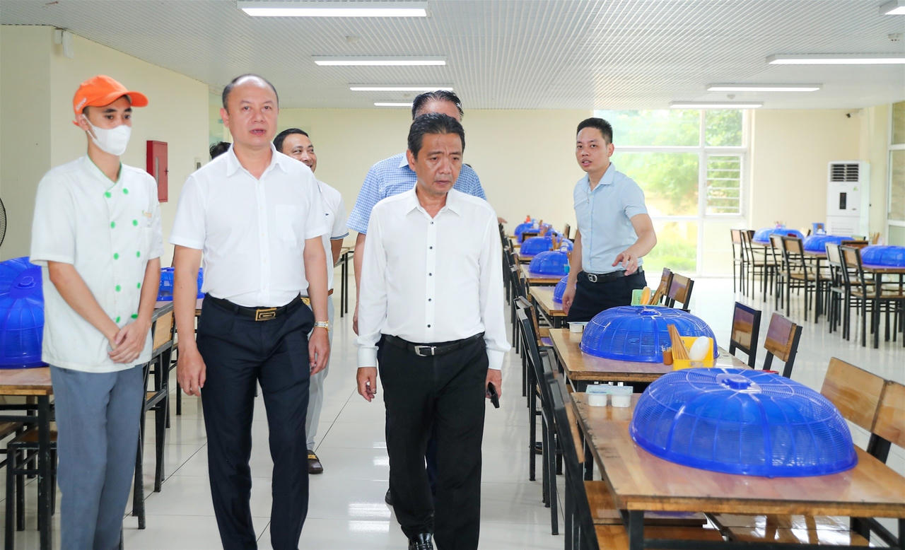 Thứ trưởng Hoàng Đạo Cương thăm và kiểm tra công tác chuẩn bị lực lượng tham dự Olympic Paris của Đội tuyển Cầu lông Việt Nam tại Trường Đại học TDTT Bắc Ninh