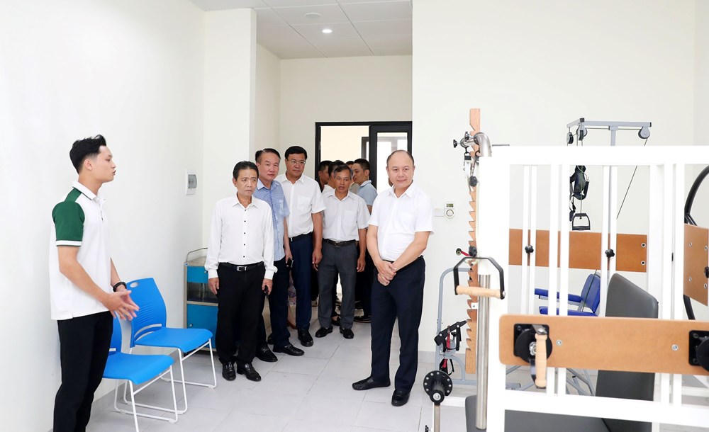 Thứ trưởng Hoàng Đạo Cương thăm và kiểm tra công tác chuẩn bị lực lượng tham dự Olympic Paris của Đội tuyển Cầu lông Việt Nam tại Trường Đại học TDTT Bắc Ninh