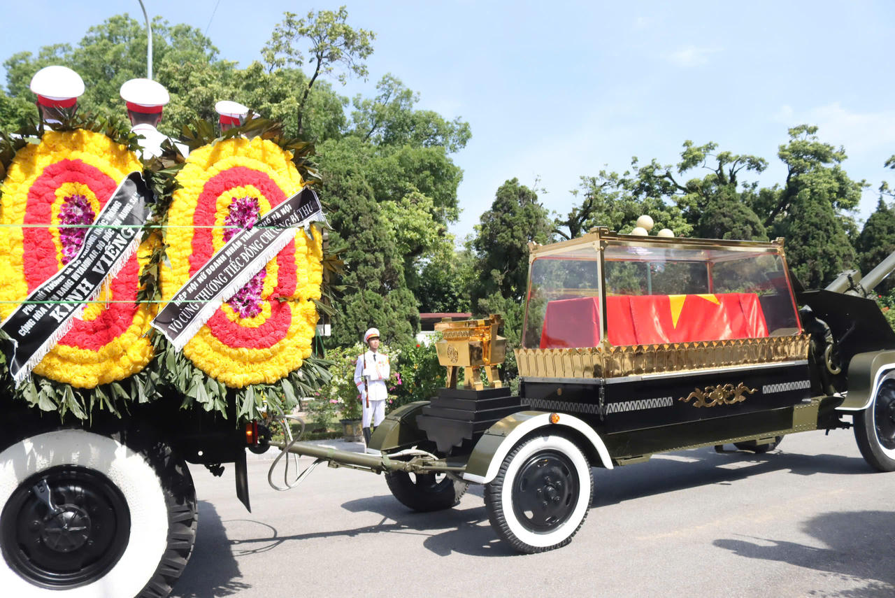 Thành kính tiễn đưa Tổng Bí thư Nguyễn Phú Trọng về nơi an nghỉ