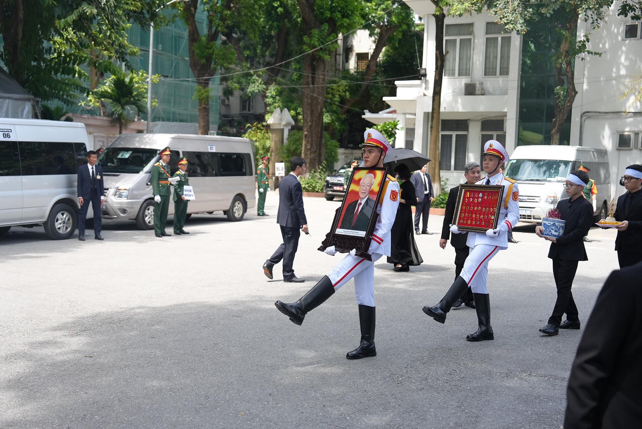 Thành kính tiễn đưa Tổng Bí thư Nguyễn Phú Trọng về nơi an nghỉ