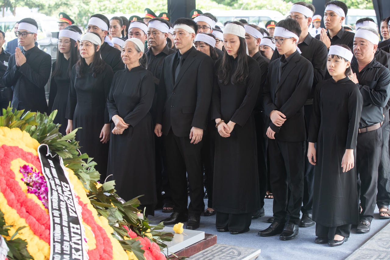 Thành kính tiễn đưa Tổng Bí thư Nguyễn Phú Trọng về nơi an nghỉ