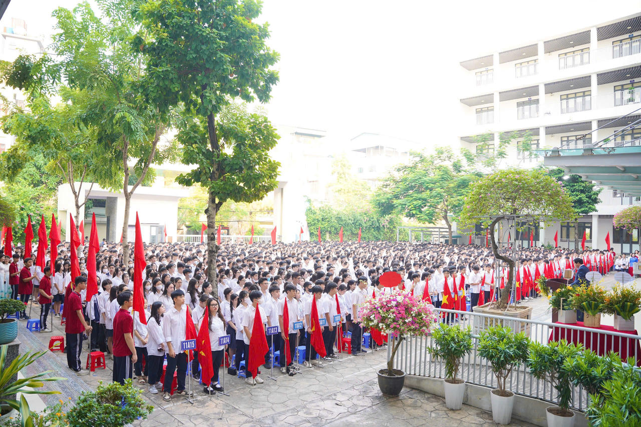 Thủ đô rực rỡ cờ hoa trong ngày lễ Khai giảng