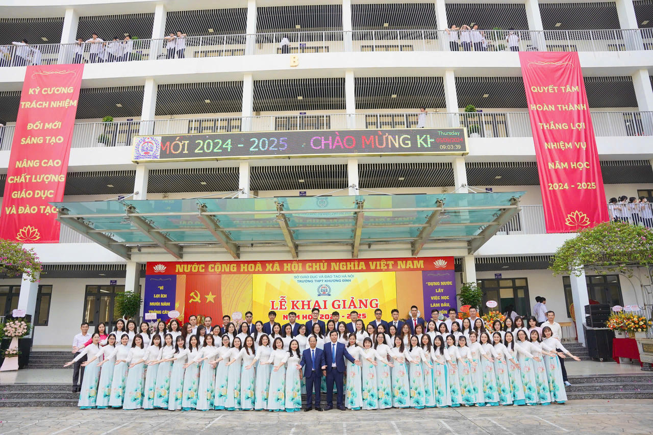 Thủ đô rực rỡ cờ hoa trong ngày lễ Khai giảng