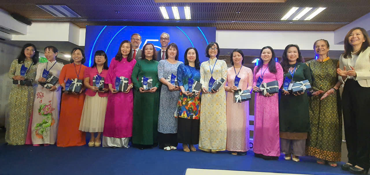 Kỷ niệm 15 năm Giải thưởng L’Oréal - UNESCO vì sự phát triển phụ nữ trong khoa học tại Việt Nam