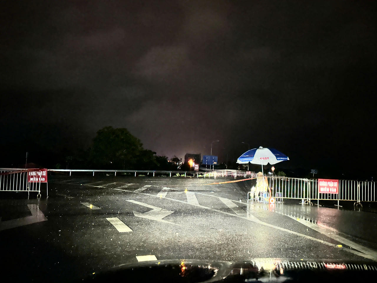 Trực tiếp sự cố sập cầu Phong Châu: Nỗ lực khắc phục hậu quả thiên tai do bão Yagi gây ra