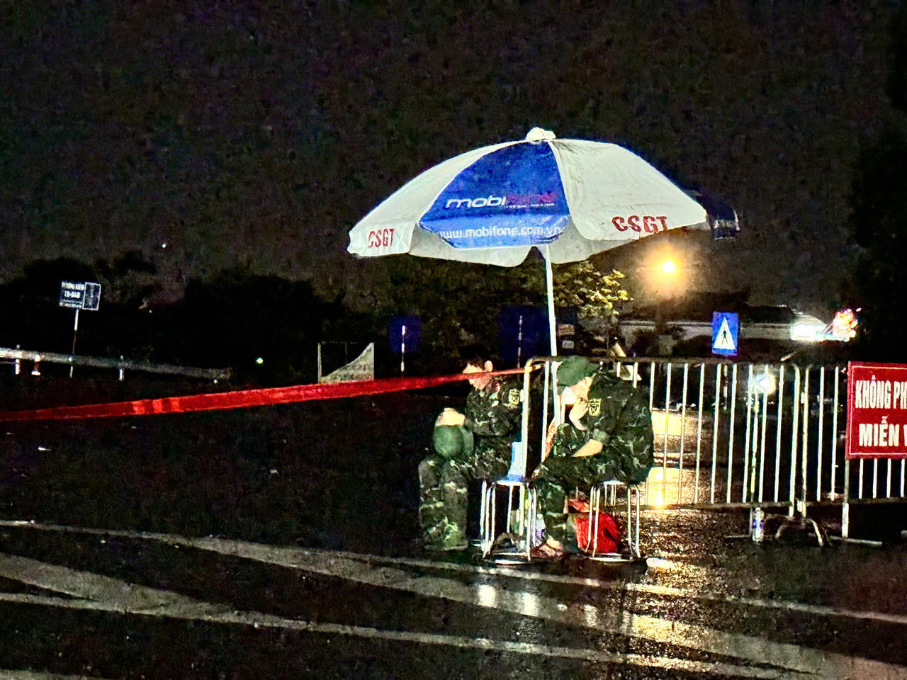 Trực tiếp sự cố sập cầu Phong Châu: Nỗ lực khắc phục hậu quả thiên tai do bão Yagi gây ra