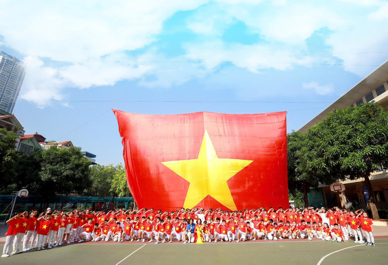 Nhiều hoạt động ý nghĩa khơi dậy niềm tự hào dân tộc của học sinh Thủ đô