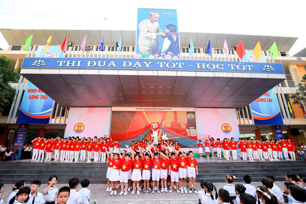 Nhiều hoạt động ý nghĩa khơi dậy niềm tự hào dân tộc của học sinh Thủ đô