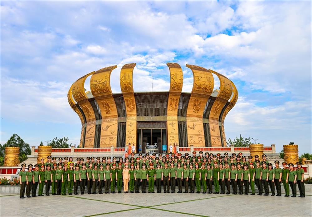 Khai mạc Hội thi “Cán bộ hội phụ nữ cơ sở giỏi” lực lượng CAND năm 2024