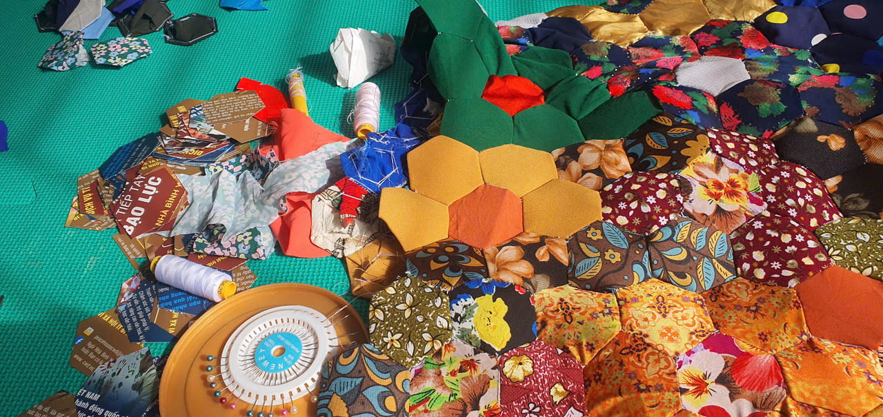 Những người ghép sắc màu trong Ngôi Nhà Bình Yên