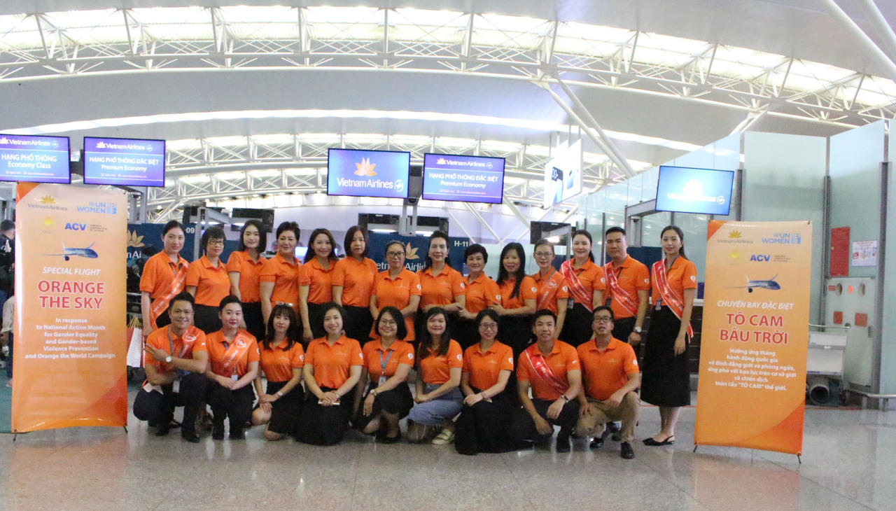 Vietnam Airlines sải cánh "Tô cam bầu trời" hành trình Hà Nội – Băng Cốc