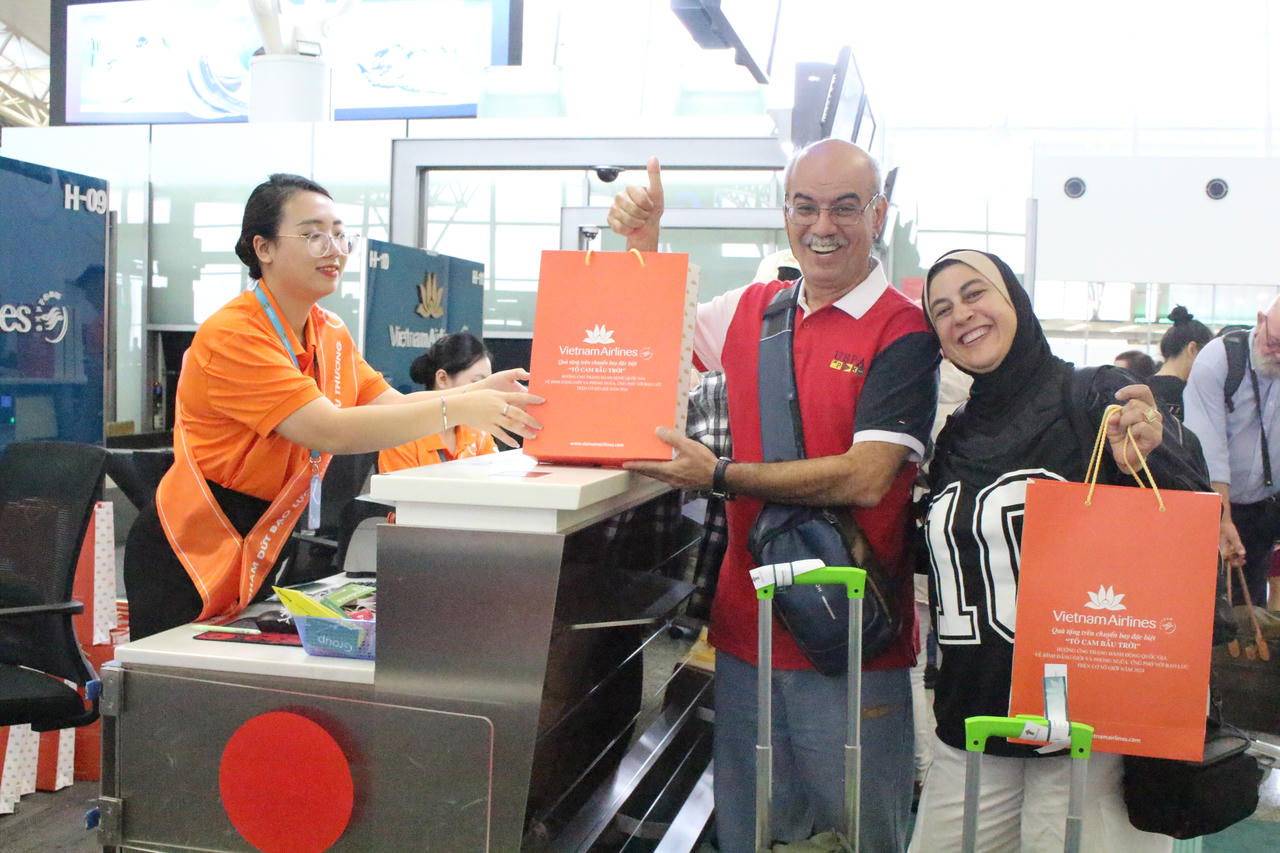 Vietnam Airlines sải cánh "Tô cam bầu trời" hành trình Hà Nội – Băng Cốc