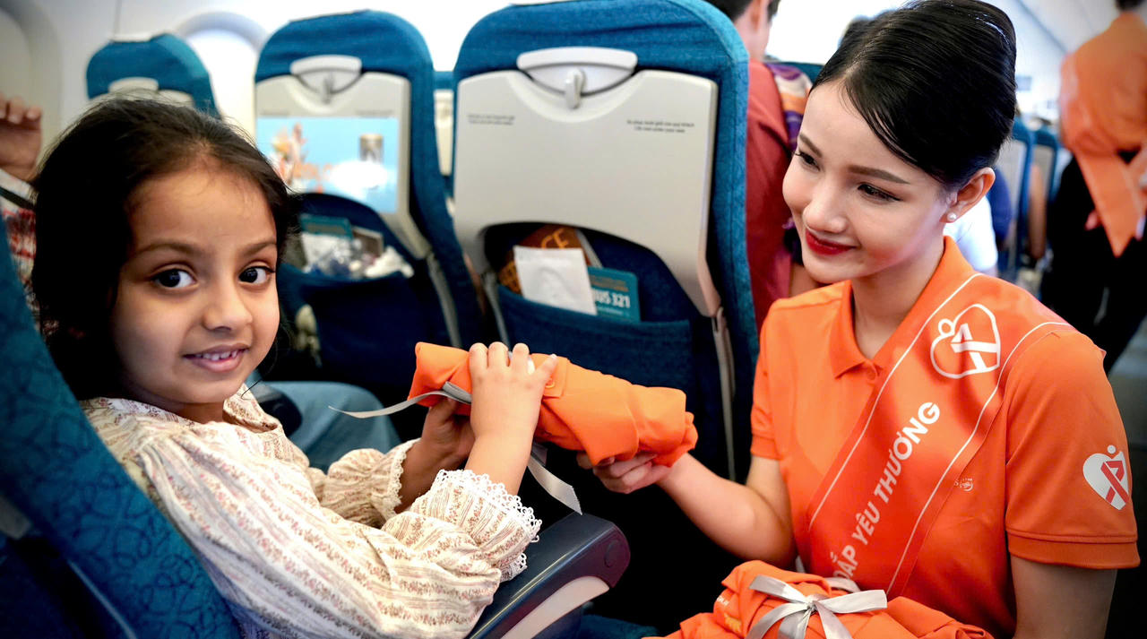 Vietnam Airlines sải cánh "Tô cam bầu trời" hành trình Hà Nội – Băng Cốc