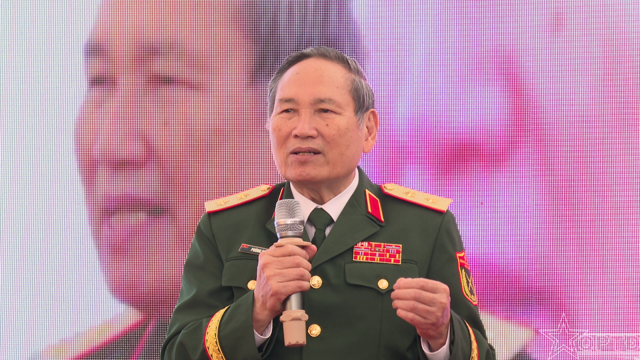 Trung tướng Phùng Khắc Đăng- những dòng hồi ức trân quý trong “Những điều còn lại”