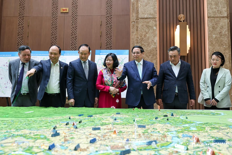 Thủ tướng: Hà Nội, Đồng bằng sông Hồng cần đột phá tăng trưởng 2 con số và cấp bách xử lý ô nhiễm