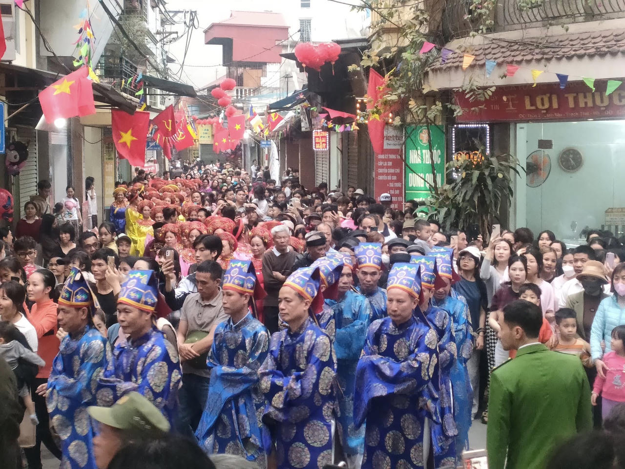 Đắm mình trong không gian văn hóa xứ Đoài với hội làng của người Lam Sơn