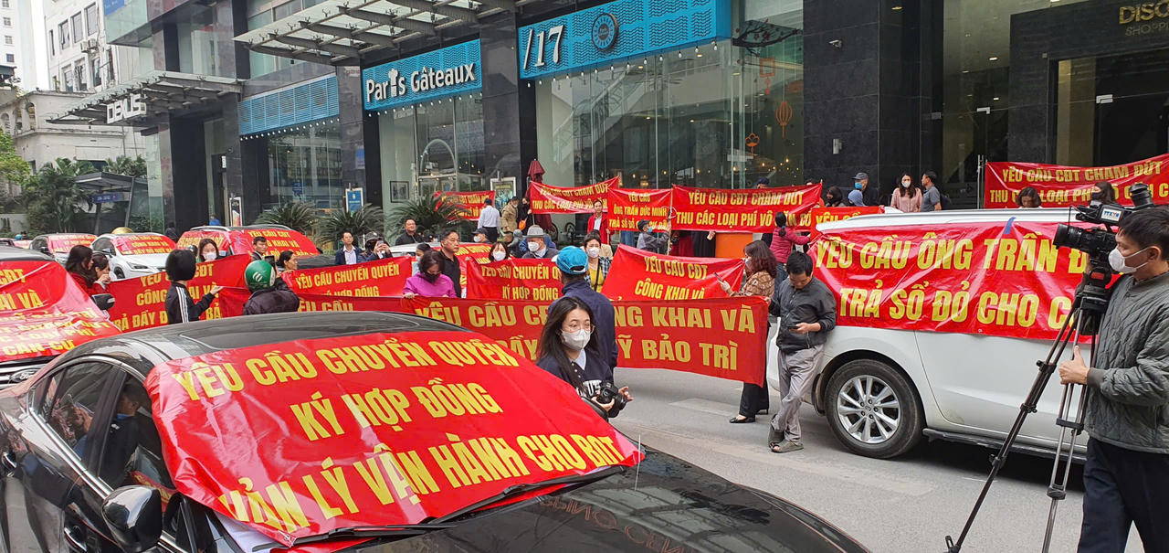 500 hộ dân Discovery Complex "tập trung đông người" đòi quyền lợi hợp pháp đang bị chủ đầu tư xâm phạm