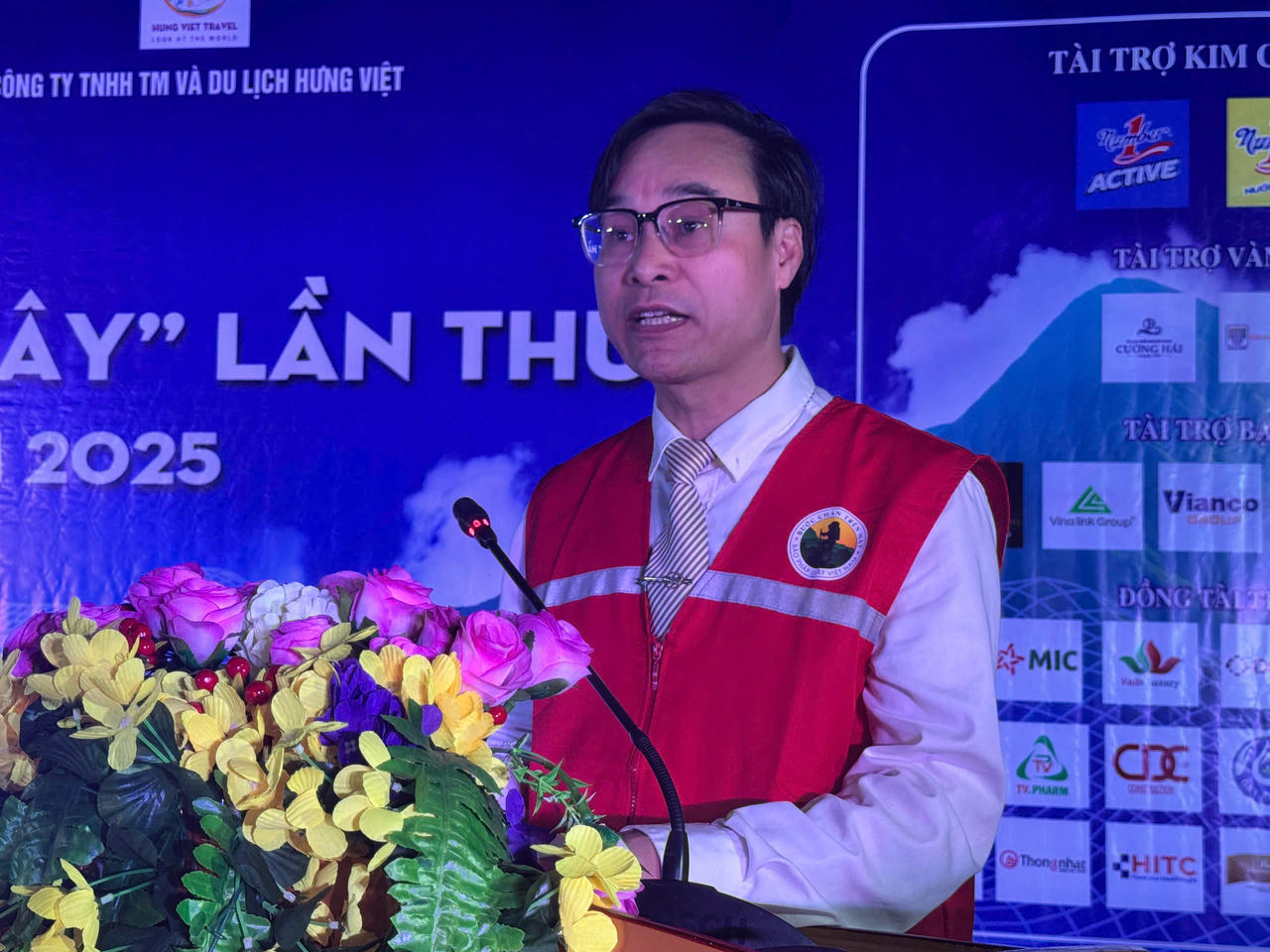 Khai mạc Giải leo núi Bước chân trên mây năm 2025 – chinh phục đỉnh Tà Xùa