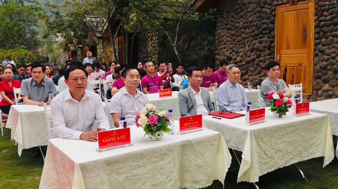 Khai mạc Giải leo núi Bước chân trên mây năm 2025 – chinh phục đỉnh Tà Xùa