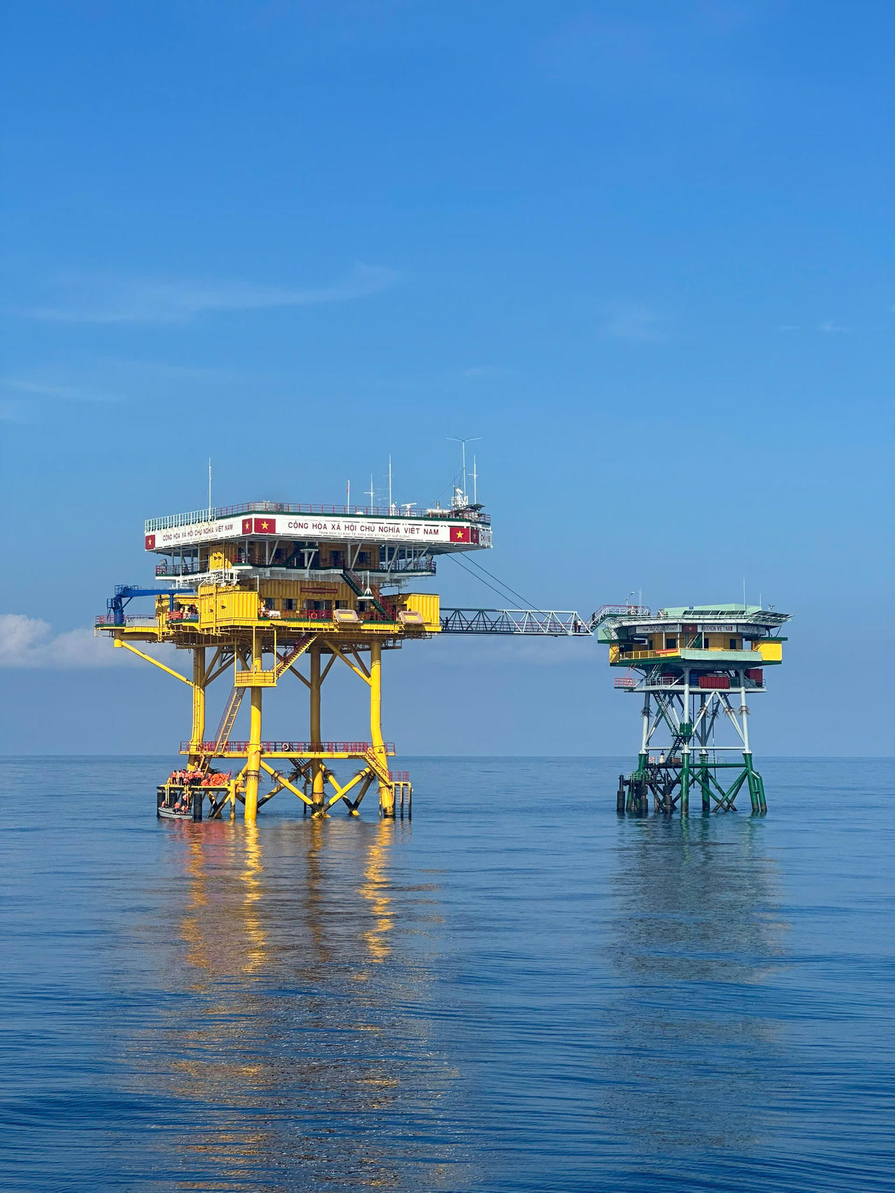 Đoàn công tác Bộ Tư pháp hoàn thành tốt đẹp chuyến thăm Trường Sa