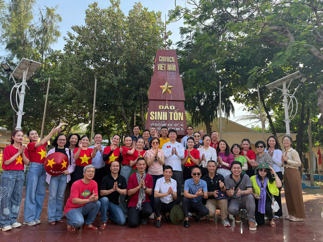 Đoàn công tác Bộ Tư pháp hoàn thành tốt đẹp chuyến thăm Trường Sa