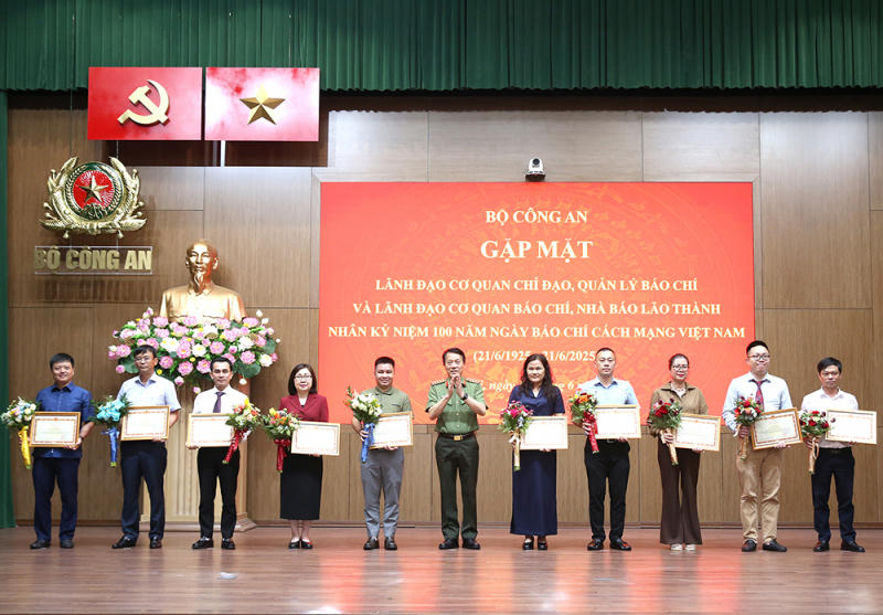 Bộ Công an trang trọng tổ chức cuộc gặp mặt nhân kỷ niệm 100 năm Ngày Báo chí Cách mạng Việt Nam