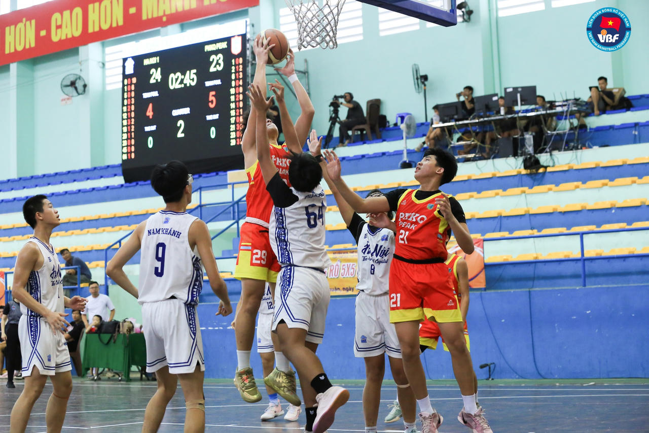 PK-KQ Peak "đổi màu" huy chương thành công tại Giải vô địch bóng rổ 5x5 U16 quốc gia 2025