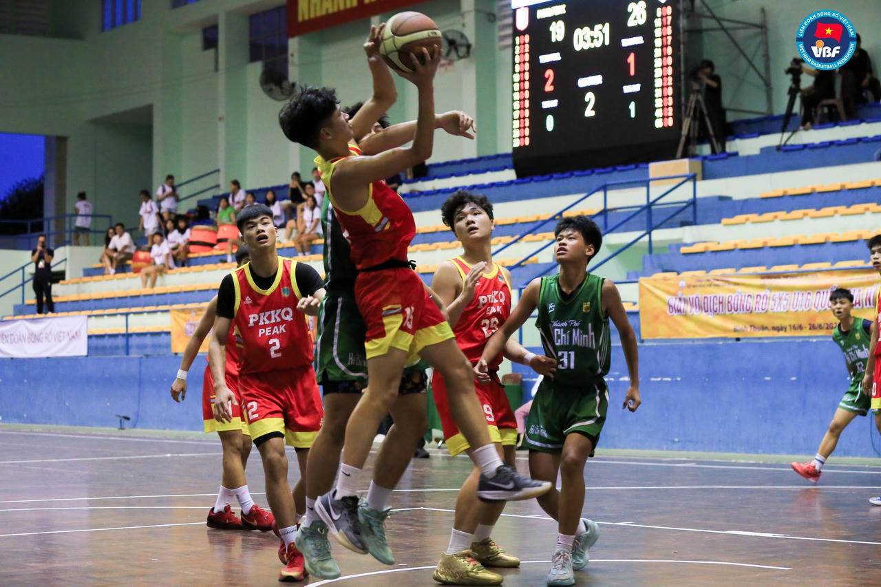 PK-KQ Peak "đổi màu" huy chương thành công tại Giải vô địch bóng rổ 5x5 U16 quốc gia 2025