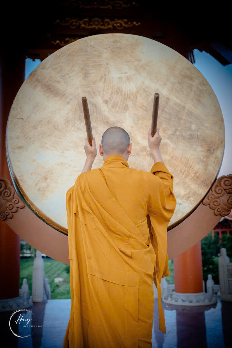 Hơn 18.000 ngôi chùa khắp cả nước đồng loạt ngân vang tiếng chuông cầu nguyện quốc thái dân an