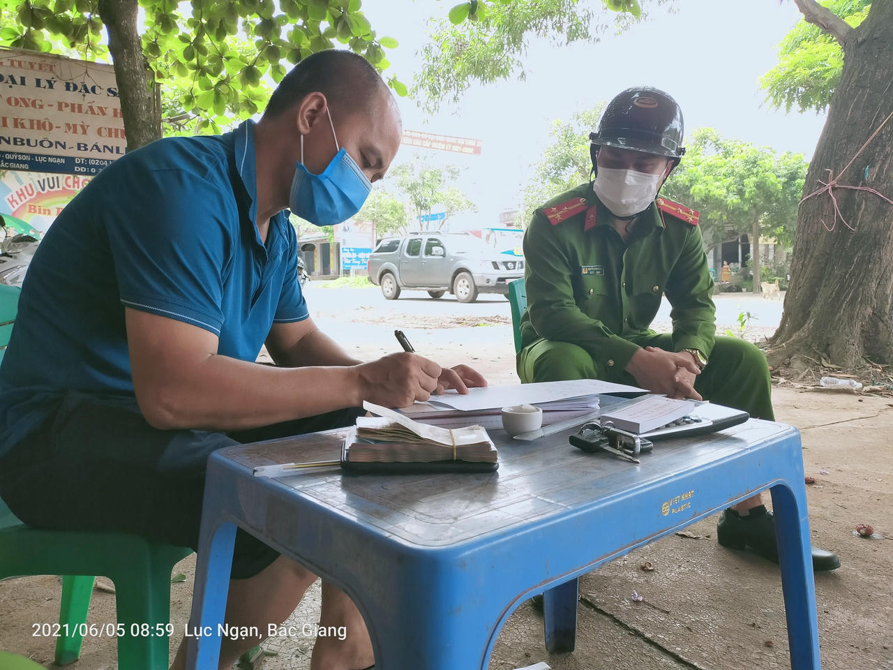 Lục Ngạn - Bắc Giang: Tăng cường kiểm tra, quản lý, thực hiện phòng, chống dịch Covid -19