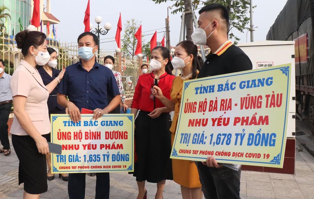 Bắc Giang tiếp tục ủng hộ các tỉnh phía Nam phòng chống dịch COVID-19