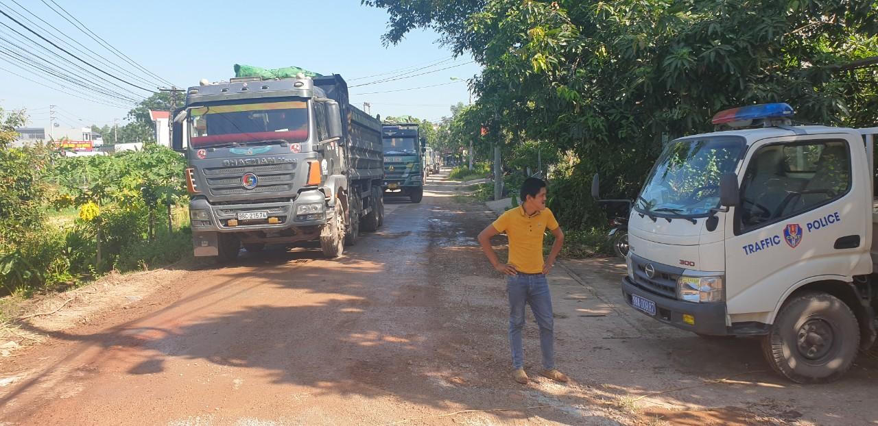 Lạng Giang - Bắc Giang: Xử lý nghiêm xe quá khổ, quá tải