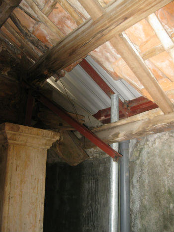 Ngang nhiên lấn chiếm khuôn viên di tích làm nhà ở