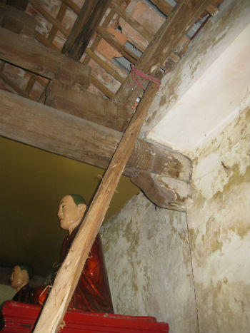 Ngang nhiên lấn chiếm khuôn viên di tích làm nhà ở