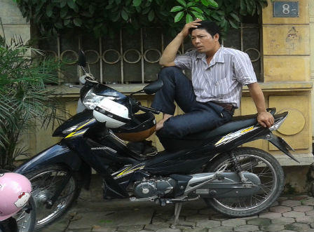 “Vật vờ” ngóng con thi Đại học