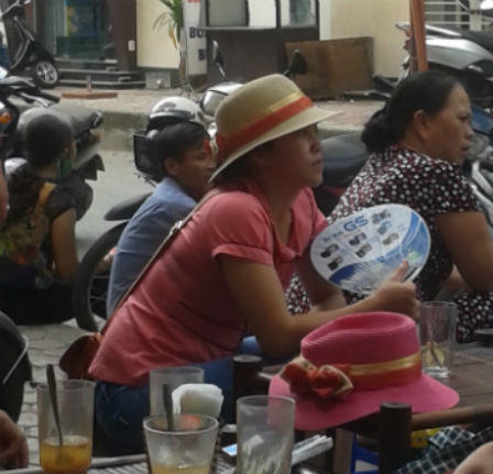 “Vật vờ” ngóng con thi Đại học