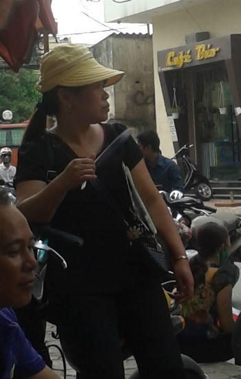 “Vật vờ” ngóng con thi Đại học