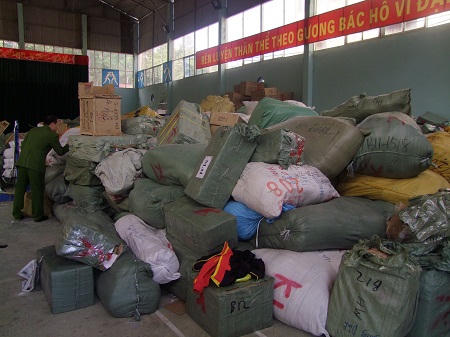 Lạng Sơn : Bắt giữ 2 vụ vận chuyển hàng Trung Quốc nhập lậu
